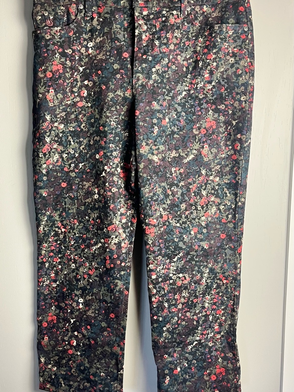 Gloria Vanderbilt Girls Floral Slim Jeans - Black with Pink & Cream